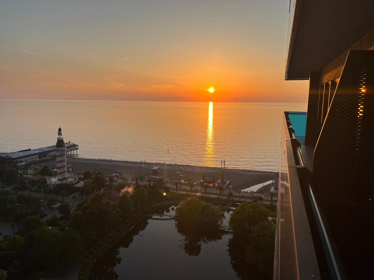 1-Bedroom Studio Apartment In Orbi City - Side Seaview Batumi Eksteriør billede